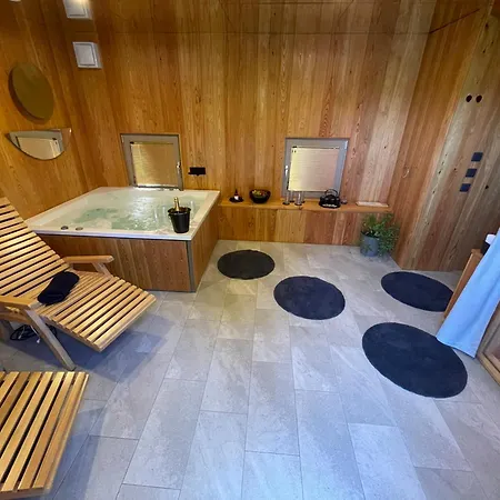 Breza Mobile House Big Berry Метлика